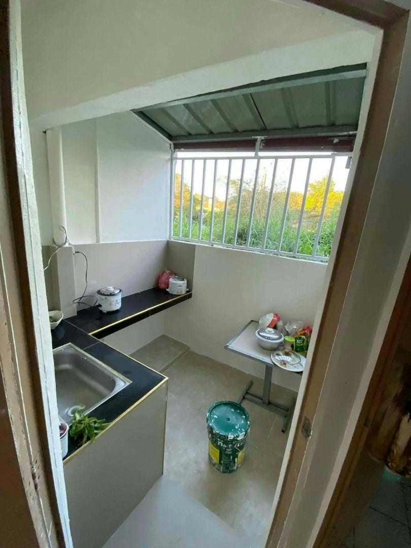 2-Storey Unit in Ridgepoint Subdivision, Teresa, Rizal (Category: Townhouse) located in Caloocan City. Submitted by topland.f70abe (Listing ID 1467103500, Image 2). Description: PASALO Location: Ridgepoint Subdivision, Teresa, Rizal Lot Area: 40 sq.m Floor Area: 46 sq.m Cash-Out: ₱1, 700,000 ✔️ Transfer Fee Included ✔️ Monthly Amortization: ₱23,500 ✔️ Remaining Payments Until July 2027 ✔️ Ready for occupancy House feature: 2 Bedrooms (Partitioned
