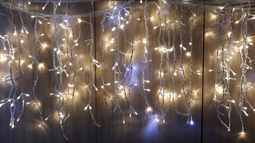 400L Curtain Light With Strobes (Category: Other Home Decor) located in Manila. Submitted by glenndy_07 (Listing ID 1466998106, Image 1). Description: 400L Curtain Light With Strobes Price: P1,100.00 Product Specifications: LED Count: 400 Lighting Mode: Steady with Strobe Lights Dimensions: 8 meters (width) x 80cm (drop) Wire Type: White Voltage: 230V Wattage: 12W Frequency: 60Hz Certification: ICC Certified and Compliant Colour Options: Warm Whi