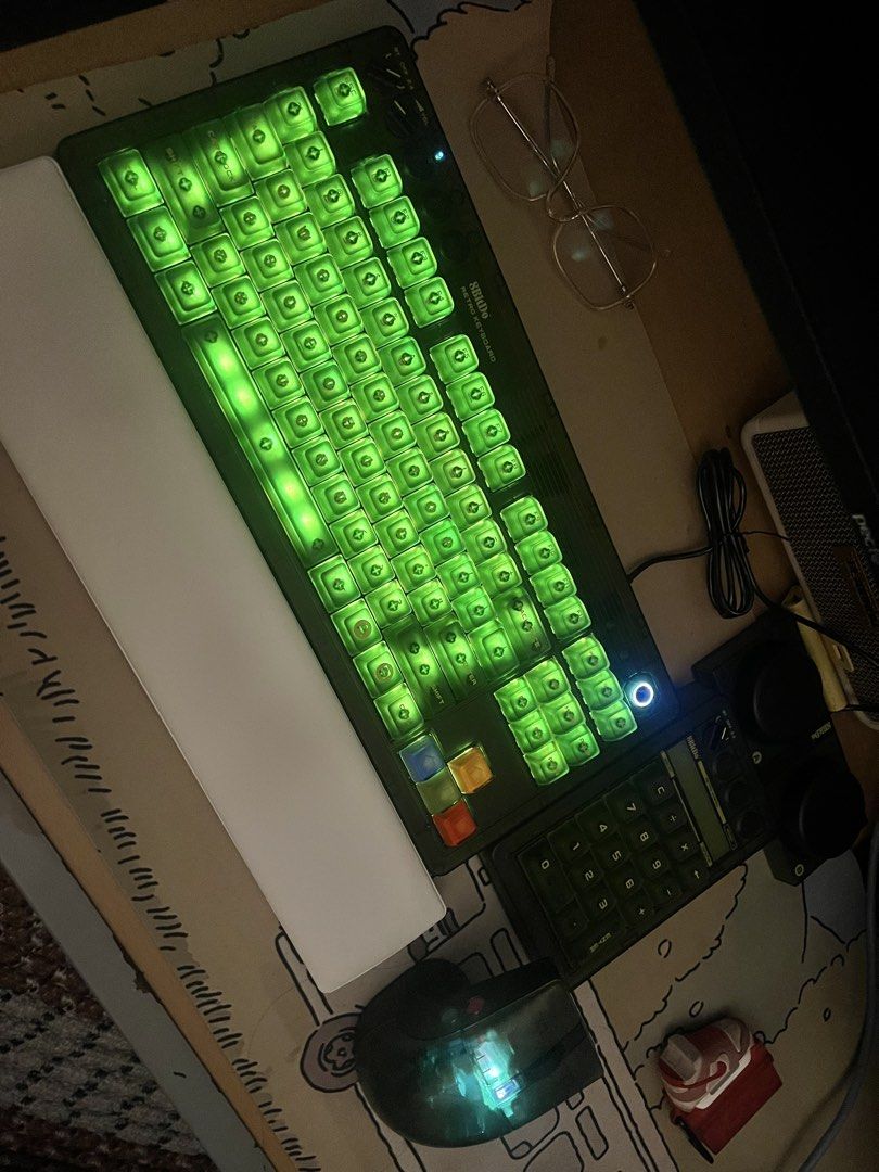 8BitDo Retro Mechanical Keyboard Mouse and Numpad Bundle (Category: Computer Keyboard) located in Manila. Submitted by sale.thingz (Listing ID 1467151393, Image 3). Description: Title: 8BitDo Retro 87 Mechanical Keyboard + Retro 18 Numpad + Retro R8 Mouse Set Selling my 8BitDo Retro Green Set 💚 Complete setup with a matching retro gaming aesthetic! Perfect for gamers, work-from-home setups, and anyone who loves a unique mechanical keyboard. Incl
