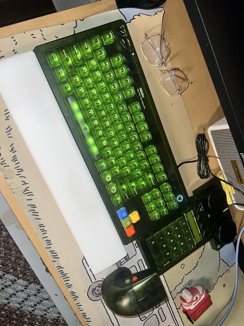 8BitDo Retro Mechanical Keyboard Mouse and Numpad Bundle (Category: Computer Keyboard) located in Manila. Submitted by sale.thingz (Listing ID 1467151393, Image 1). Description: Title: 8BitDo Retro 87 Mechanical Keyboard + Retro 18 Numpad + Retro R8 Mouse Set Selling my 8BitDo Retro Green Set 💚 Complete setup with a matching retro gaming aesthetic! Perfect for gamers, work-from-home setups, and anyone who loves a unique mechanical keyboard. Incl