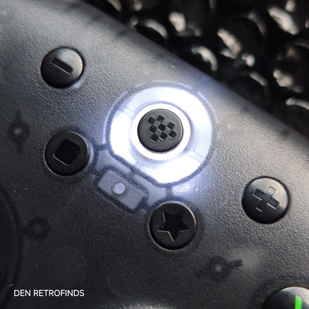 8BitDo Ultimate 2C Wireless Controller (Category: Controllers) located in Manila. Submitted by Dencios_Manila (Listing ID 1467165045, Image 2). Description: - Model: 81HD 8BitDo Ultimate 2C Read all info below before buying. Settle your payment within 24hrs. FOR SALE 8bitdo 2C Wireless Controller for Android/Windows *Transparent Black Edition PRICE 600 ITEM CONDITION: Tested all buttons in working condition via bluetooth on my Android phone. Hall