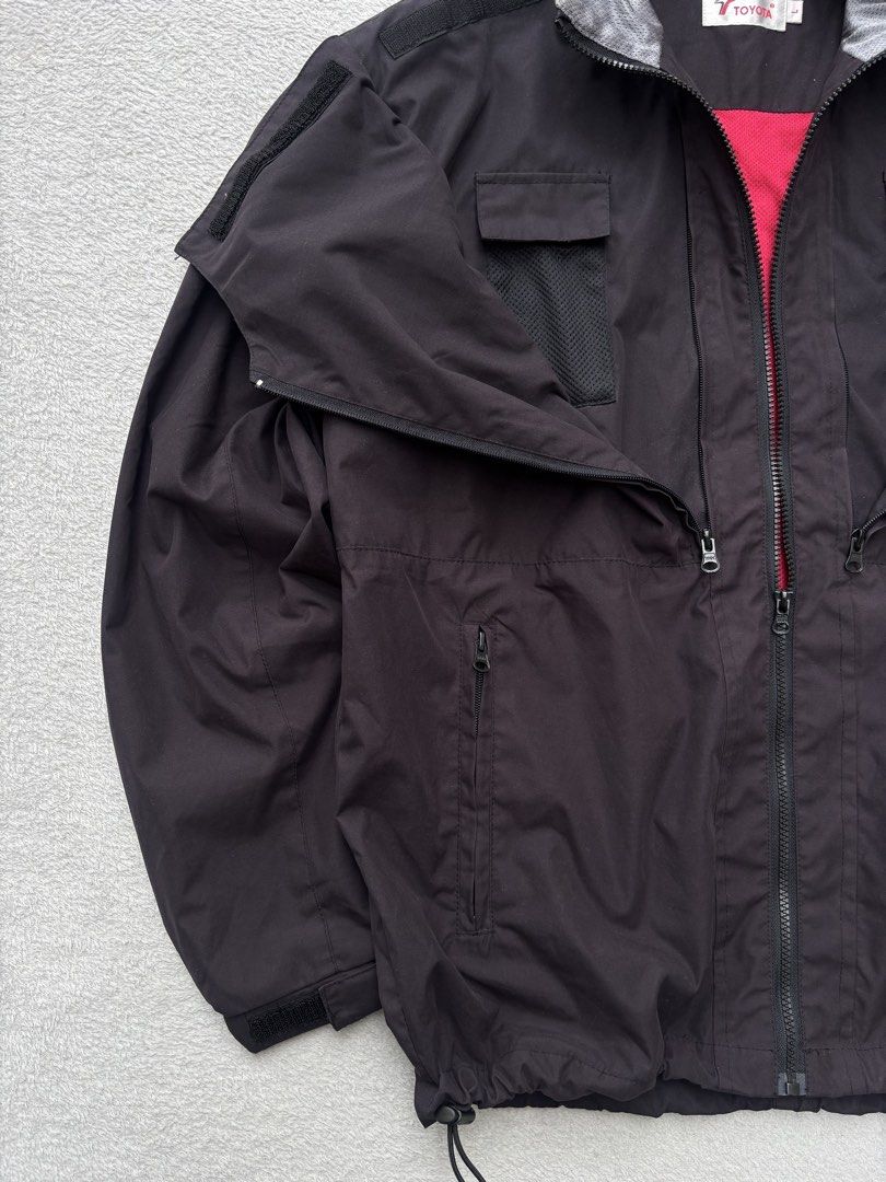 90s Toyota Utility Jacket (Category: Coats, Jackets and Outerwear) located in Baguio. Submitted by thecollector2600 (Listing ID 1467125000, Image 2). Description: Shoulder pockets on each side Large Pit to pit-25” Length-28” Shoulders-21” Sleeves-25”.