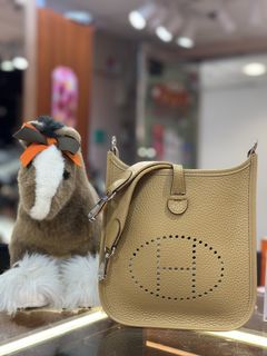 （分類：）位於 。 由 360_Luxury 提交（商品編號 1263260709，圖片 1）。簡介： 。