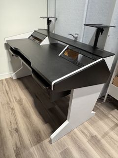 （分類：）位於 。 由 Zer01611 提交（商品編號 1467101278，圖片 1）。簡介： 。