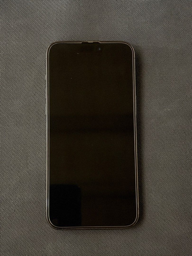 港版 iPhone 15 Pro Max 1T 黑色 （分類：iPhone 15 Series）位於 Hong Kong。 由 halo001 提交（商品編號 1466937885，圖片 2）。簡介： 出售港版黑色 iPhone 15 Pro Max 1T 手機運作正常，螢幕及機背無花 有用手機殼及螢幕保護貼螢 電池健康度81% 青衣站至太子站交收。
