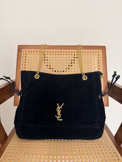 (Category: ) located in . Submitted by vintagebyshashaa (Listing ID 1467147618, Image 1). Description: .