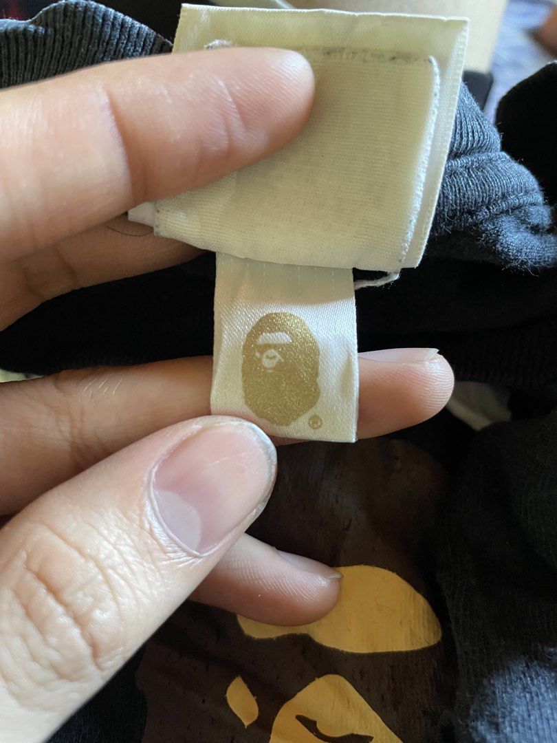 A Bathing Ape (BAPE) Classic College Tee (Category: Tshirts & Polo Shirts ) located in Cagayan de Oro. Submitted by jhonny_kevz930 (Listing ID 1467129987, Image 3). Description: .