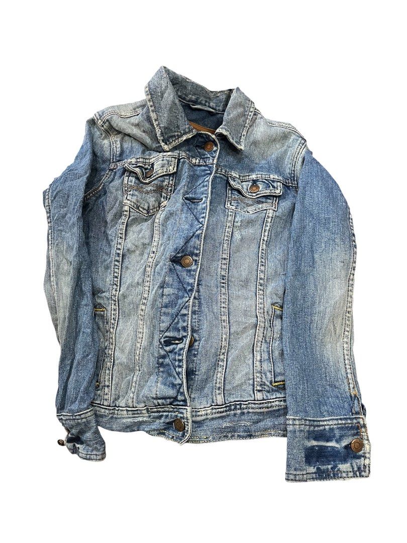Abercrombie & Fitch Denim Jacket (Category: Coats, Jackets and Outerwear) located in Manila. Submitted by goodstuff2026 (Listing ID 1467085037, Image 1). Description: Size Large Excellent Condition No Issue Color rate: 9.5/10 All working.