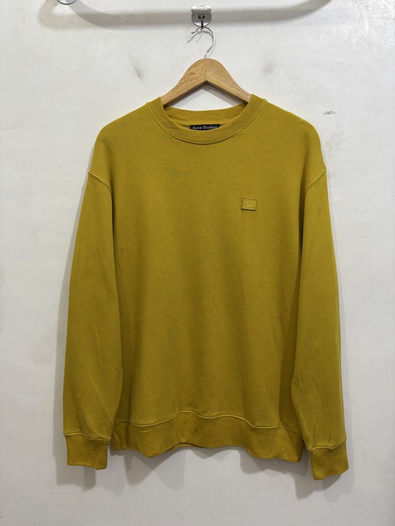 Acne Studios Forda face sweatshirt (Category: Luxury Apparel) located in Taytay. Submitted by leanmark103093 (Listing ID 1467103512, Image 2). Description: ^CN€ STUDl0S Forba Face Sweatshirt Small on tag W22.5 L28 9.7/10 Color rate Excellent Condition No issue 📩📩📩📩.