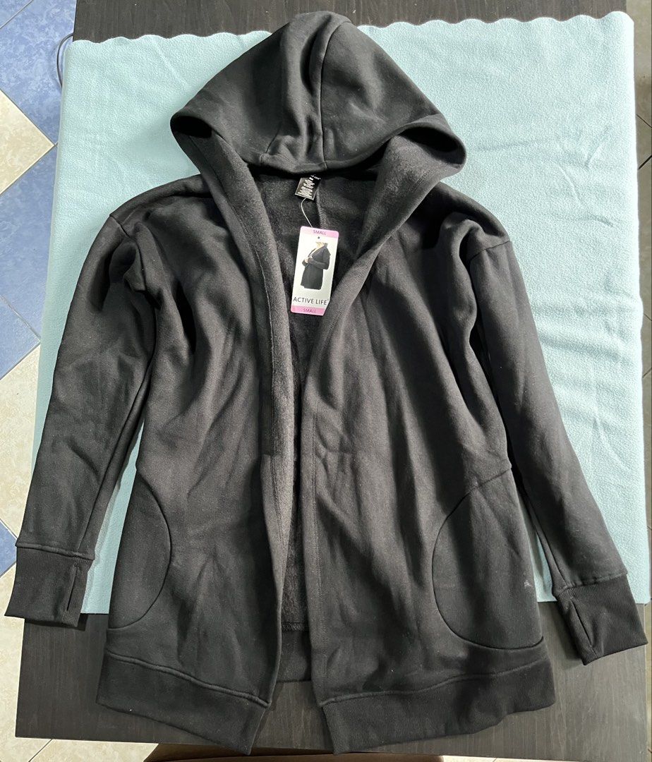 Active Life Black Hooded Cardigan Jacket Size Small (Category: Coats, Jackets and Outerwear) located in Manila. Submitted by sunshineapril (Listing ID 1466980339, Image 1). Description: - Brand: Active Life - Color: Black - Size: Small (with original store tag attached) - Interior: Soft fleece lining for warmth and comfort - Features: Open front, hooded design, front patch pockets, and ribbed cuffs with thumbholes - Fit: Relaxed silhouette - Idea