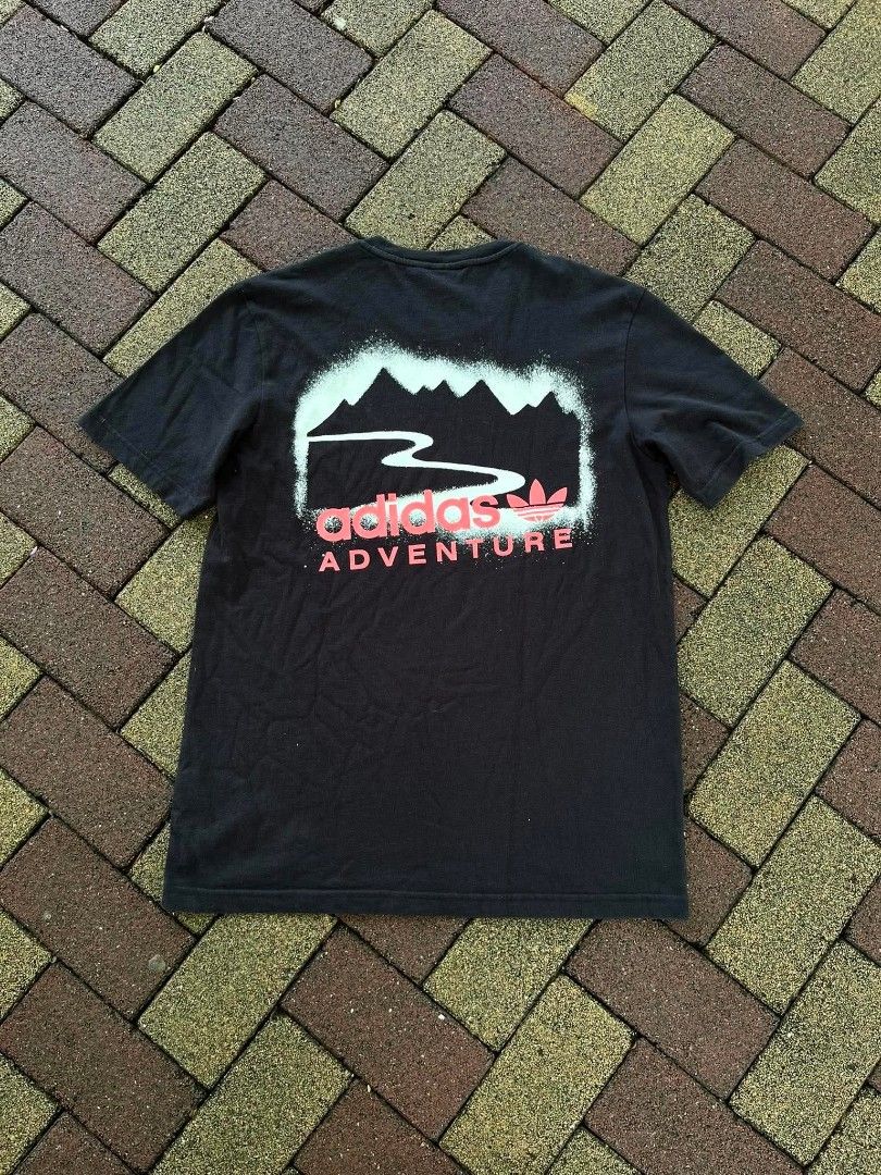 Adidas "Adventure" (Category: Activewear) located in Davao. Submitted by thriftnijanny (Listing ID 1467156834, Image 3). Description: 📌Adidas "Adventure" size L 20x29 Excellent Condi Color rate: 9.8/10 issue: None.