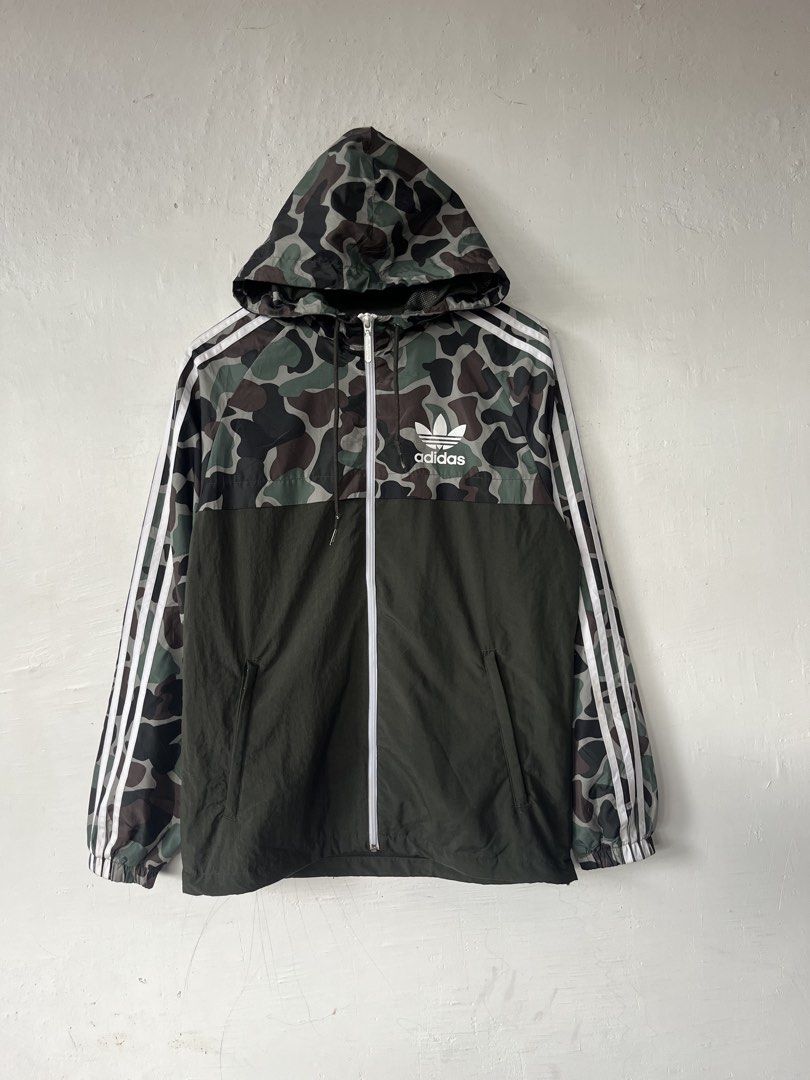 Adidas Camo Windbreaker Jacket Green White (Category: Coats, Jackets and Outerwear) located in Paranaque City. Submitted by commonfind.ph (Listing ID 1467054271, Image 1). Description: Adidas Camo Windbreaker Jacket Authentic Size Medium to Large 21x28 No issue Excellent 899+sf laspinas location.