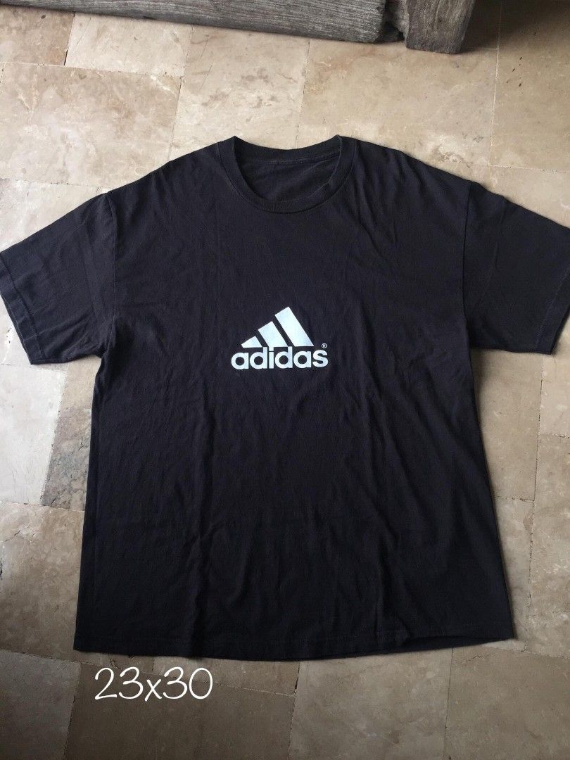 Adidas Crewneck Black Tshirt (Category: Tshirts & Polo Shirts ) located in Naga. Submitted by bonethugz1822 (Listing ID 1467050103, Image 1). Description: Excellent condition Cut tag issue Colorate 9.5/10 From US Bale 400+sf.