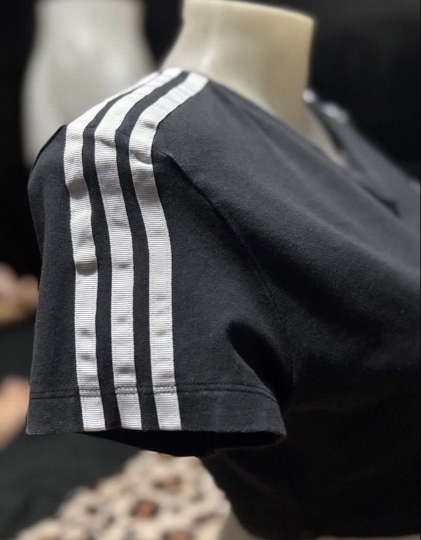 Adidas cropped tshirt (Category: Activewear) located in Pasig City. Submitted by dealwithgia (Listing ID 1467025602, Image 3). Description: strechy fabric small size 8/10 color rate.