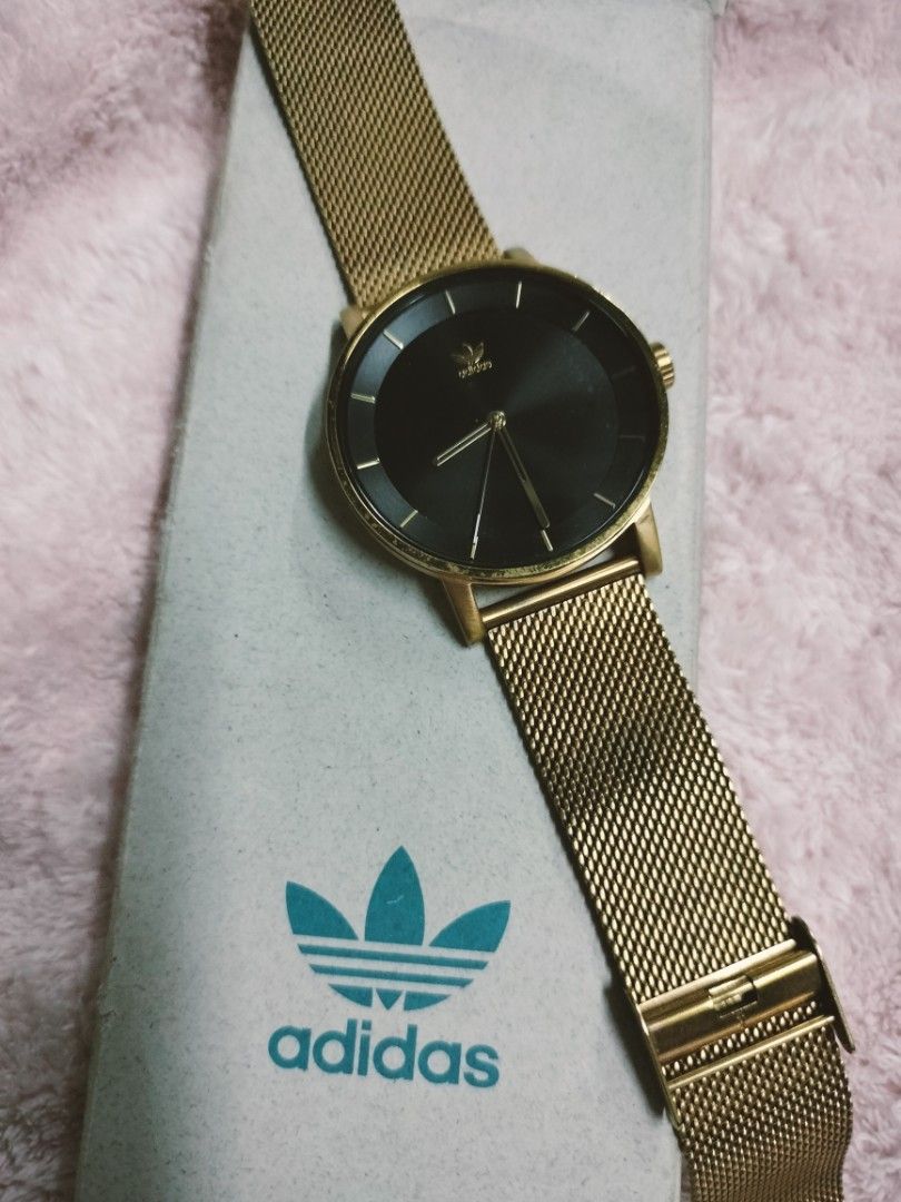 Adidas district M1 watch unisex (Category: Luxury Watches) located in Manila. Submitted by cyn.declutters (Listing ID 1467055176, Image 1). Description: no issue good as new loc cainta.