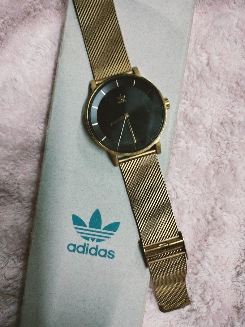 Adidas district M1 watch unisex (Category: Luxury Watches) located in Manila. Submitted by cyn.declutters (Listing ID 1467055176, Image 2). Description: no issue good as new loc cainta.