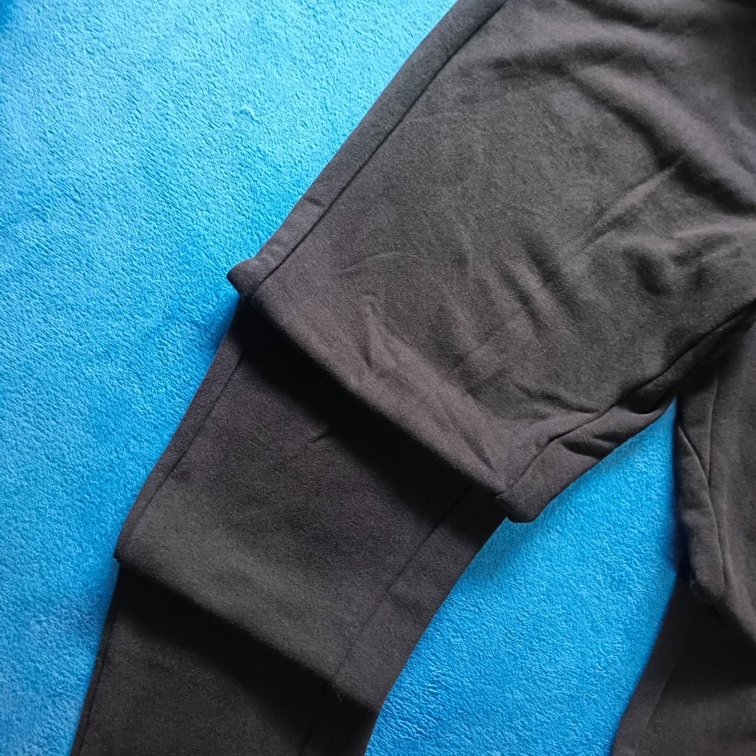 Adidas Neo Essentials Linear Tapered Pants (Category: Joggers) located in Antipolo. Submitted by juliane_thrift-declutters (Listing ID 1467082501, Image 3). Description: Adidas Neo Essentials Linear Tapered Pants Size: 28 inches (Adjustable) Length: 42 inches Thigh: 22 inches Leg Opening: 11 inches Issue: None Tags: Complete Wash Tags Overall Condition: 9.5/10 * Color may vary due to lighting .
