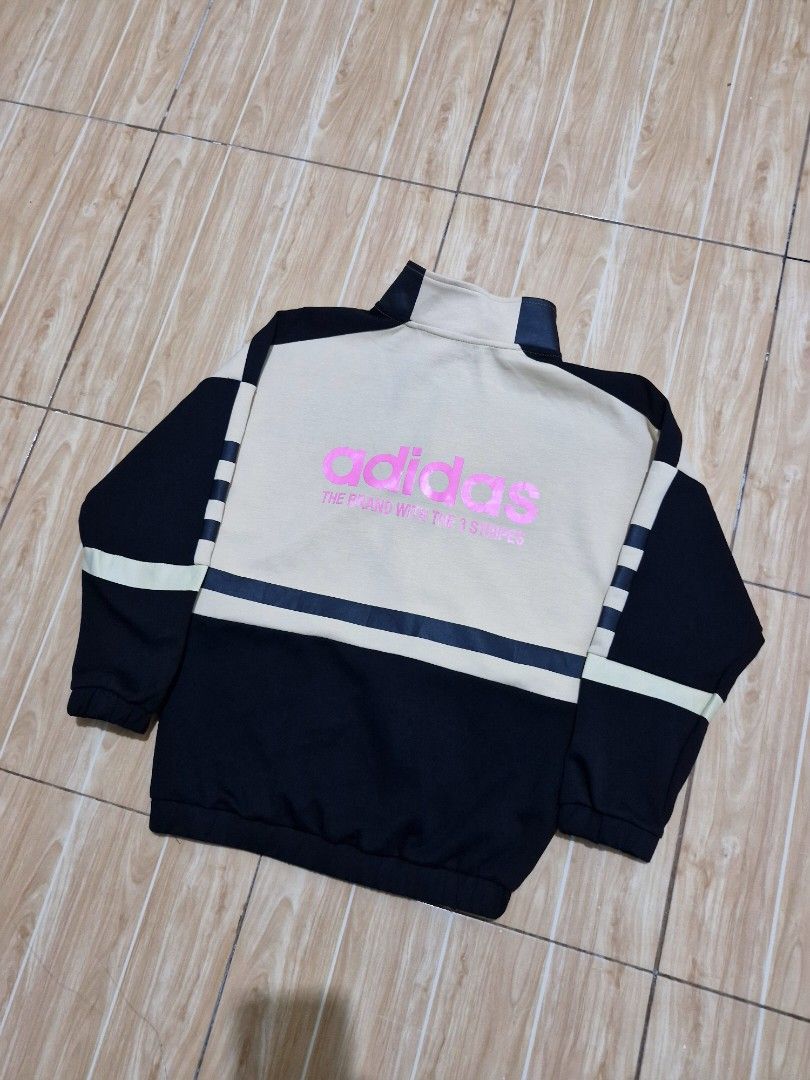Adidas sport jacket (Category: Coats, Jackets and Outerwear) located in Antipolo. Submitted by kentoy6666 (Listing ID 1467132226, Image 2). Description: .