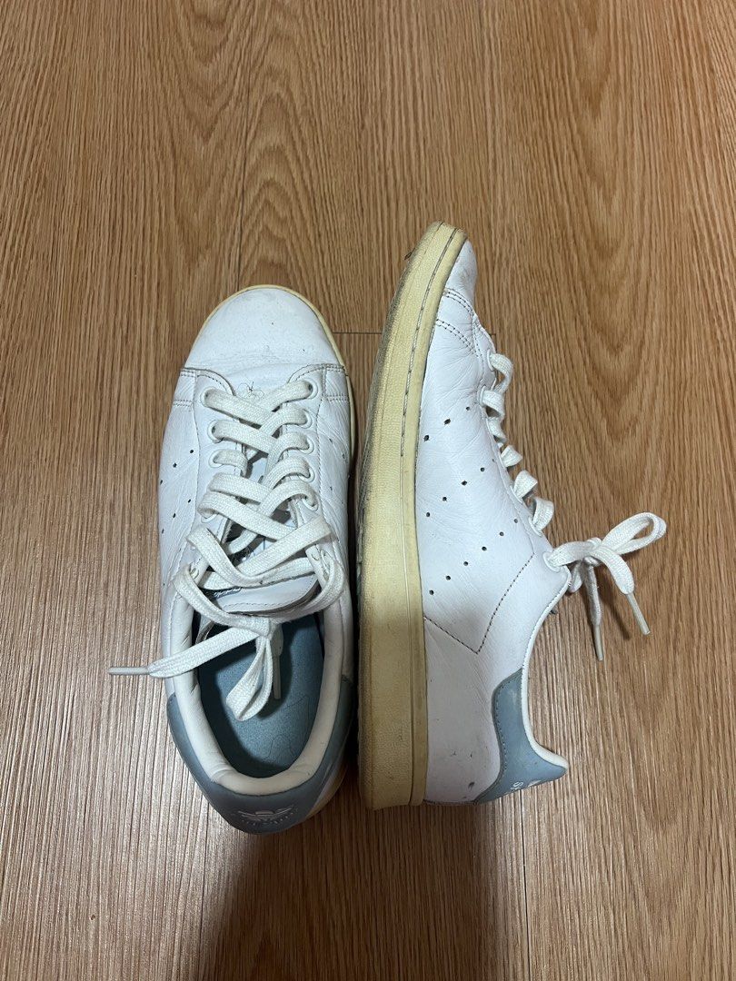 Adidas Stan smith (Category: Casual Shoes) located in Manila. Submitted by millie.moon (Listing ID 1466985794, Image 2). Description: ADIDAS STAN SMITH SIZE : 7 1/2 ISSUE POSTED (YELLOW DISCOLORATION) NEED WASH/CLEAN RFS: NATAMBAK NALANG PO.