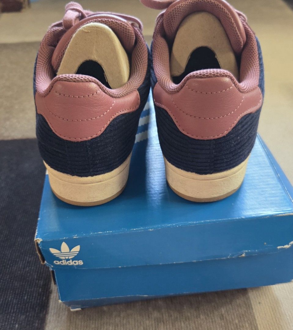 Adidas superstar crimson night indigo (Category: Sneakers) located in Pagudpud. Submitted by jmpascual044757 (Listing ID 1466994169, Image 2). Description: 100% guaranteed original! LIMITED EDITION!! KINDLY CHECK 2ND HAND PRICES FIRST light sign of usage like posted like new dirt dust due to 2x usage and storage it wont bakbak! pass sa maarte no free sf pass sa barat.