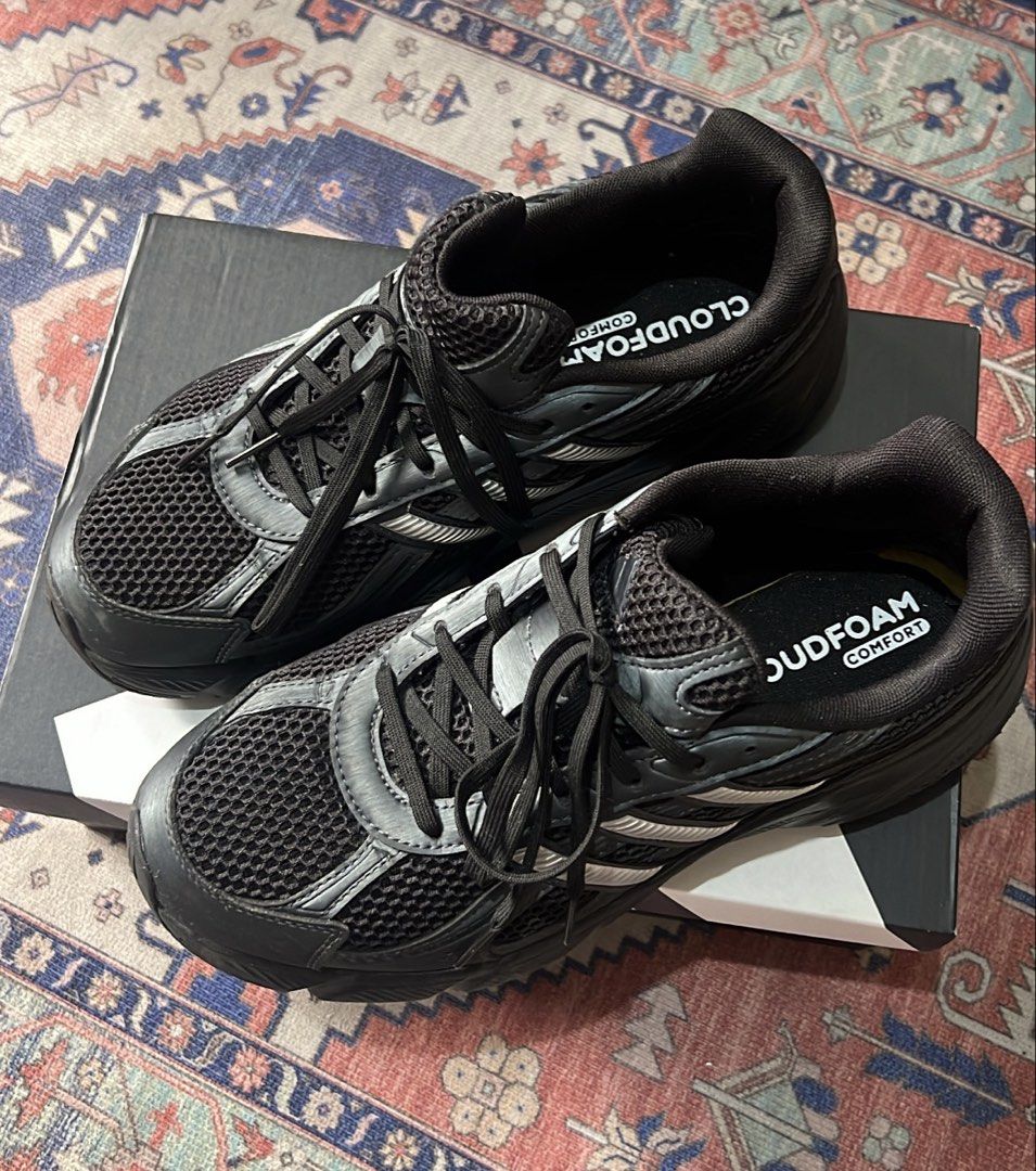 Adidas Technochaos 2000 (Category: Casual Shoes) located in Manila. Submitted by baldongregorio (Listing ID 1466982824, Image 2). Description: FOR SALE: Adidas x Kawasaki Technochaos 2000 🖤🔥 Worn once 💯 Authentic Adidas Technochaos 2000 📦 Complete with original box 🎨 Color: Black / Silver 📏 Size: US 9 / UK 8.5 / EU 42⅔ 🇻🇳 Made in Vietnam 💰 Price: ₱3000 slightly negotiable Stylish retro running silhouette with a bold black and silver colo