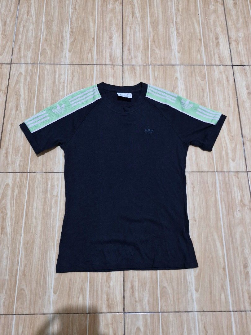 Adidas tee (Category: Tshirts & Polo Shirts ) located in Antipolo. Submitted by kentoy6666 (Listing ID 1467134361, Image 1). Description: .