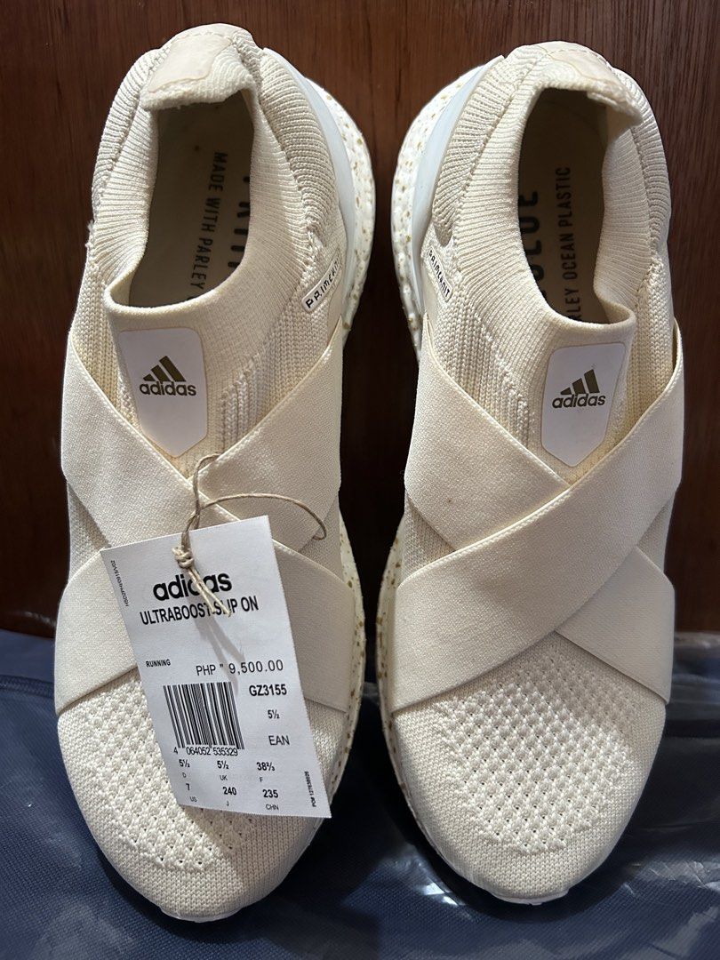 Adidas Ultraboost Slip On (Category: Sneakers) located in Baguio. Submitted by previouslymine.10 (Listing ID 1466979272, Image 1). Description: - never used - very minor stains on the sides due to non-usage - no box.