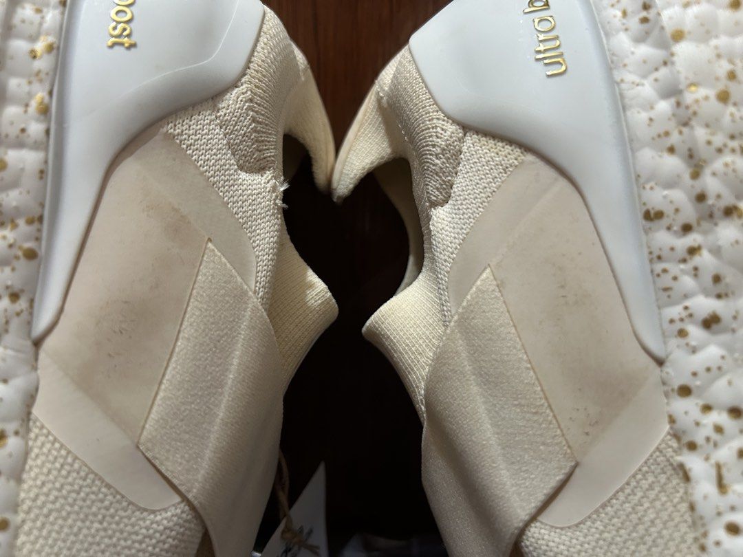 Adidas Ultraboost Slip On (Category: Sneakers) located in Baguio. Submitted by previouslymine.10 (Listing ID 1466979272, Image 3). Description: - never used - very minor stains on the sides due to non-usage - no box.