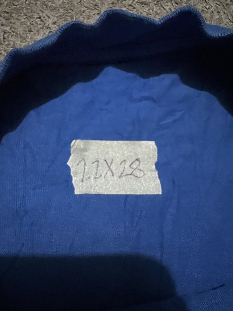 Adidas X Balenciaga (Category: Activewear) located in Mexico. Submitted by iseemiyakee. (Listing ID 1466980014, Image 3). Description: Large 22 width x 28 length cut tag no issue excellent condition .