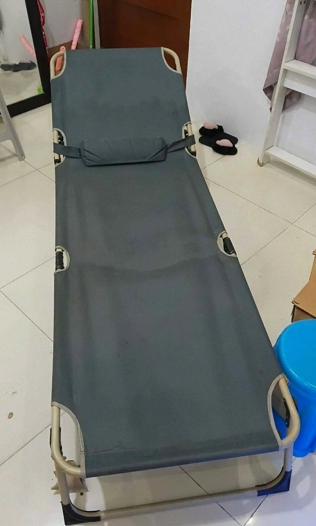 Adjustable Folding Bed ,single 500 only (Category: Bed Frames & Mattresses) located in Pateros City. Submitted by foryoufindsph (Listing ID 1467157514, Image 3). Description: Adjustable Folding Bed - single, take it for Fyfph P500 only, preloved 50% off the orange app tag Issues: with stain due to being stuck in the storage room All handles and levers are in good working condition 🙌 Buy it now ‼️ For You Finds PH | Get More For Less.