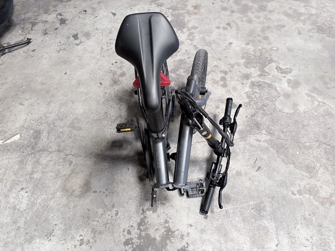 ADO ECO16 MODEL ELECTRIC FOLDING BIKE (Category: Bicycles) located in Manila. Submitted by ianjoanjo (Listing ID 1467087977, Image 3). Description: FOR SALE : ELECTRIC FOLDING BIKE!!! 22K only!! Description/Specs: • Motor: 350W high-speed brushless DC motor • Torque: 42 Nm • Battery: 36V / 9Ah • Charging Time: 4 to 6 hours (42V/2A charger) • Range: Up to 45 km (pure electric) / up to 90 km (pedal assist) • Top Speed: 25 km/h (unlocked up to 30 km