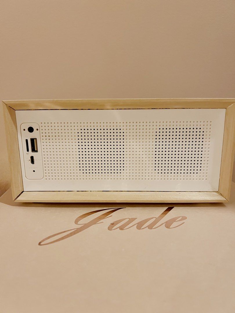 Aesthetic ATOM Bluetooth Speaker TIMBER (Category: Soundbars, Speakers & Amplifiers) located in Trece Martires City. Submitted by jaaadeya (Listing ID 1467139377, Image 2). Description: TRECE CAVITE LOCATION rfs: not in used just stored, like new condition , no flaws no issues , no cosmetic issues very makinis, this is heavy has weight to it, working perfectly fine i just prefer another speaker i own. redundant buy Shipping: hi! i only ship via l