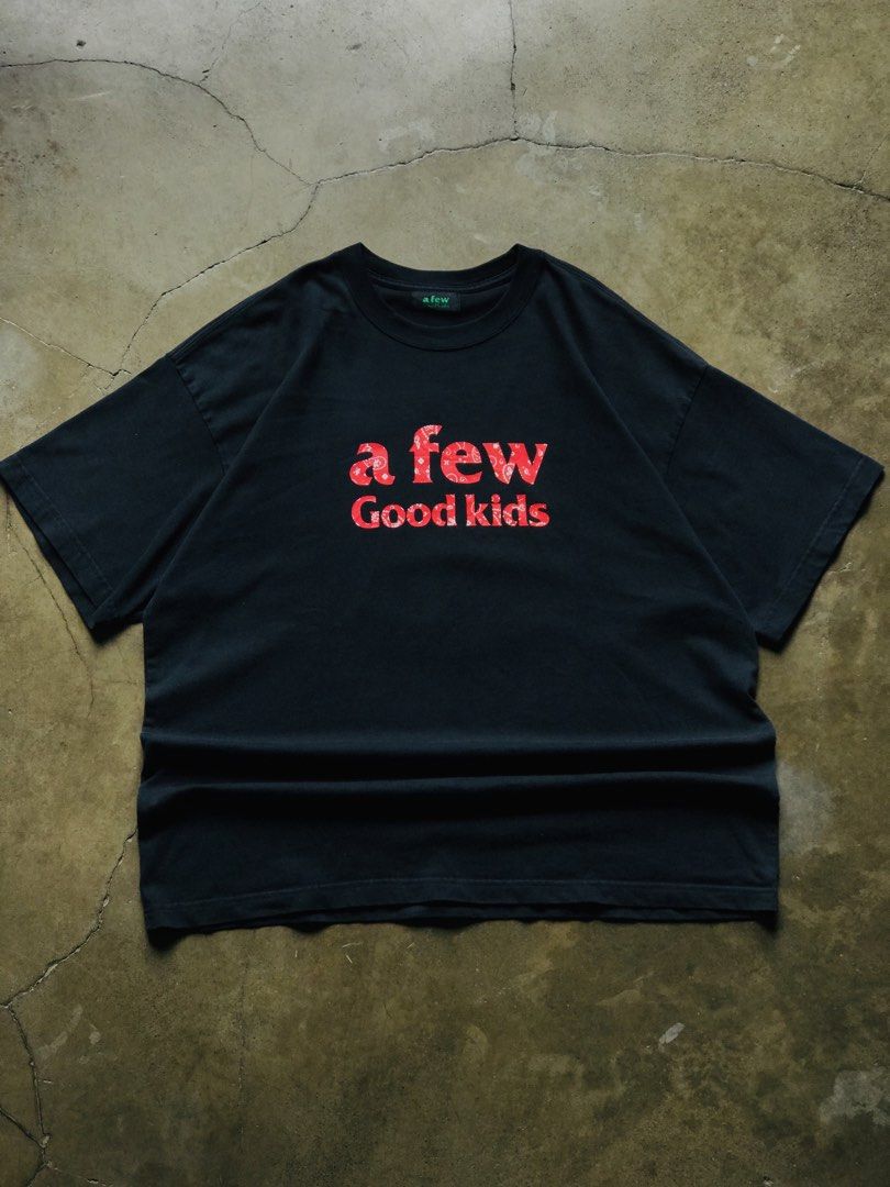 A Few Good Kids Tshirt (Category: Tshirts & Polo Shirts ) located in Cabanatuan. Submitted by offtherack.studio (Listing ID 1467107835, Image 1). Description: Length: 29 Width: 24 Excellent Condition👌🏻.