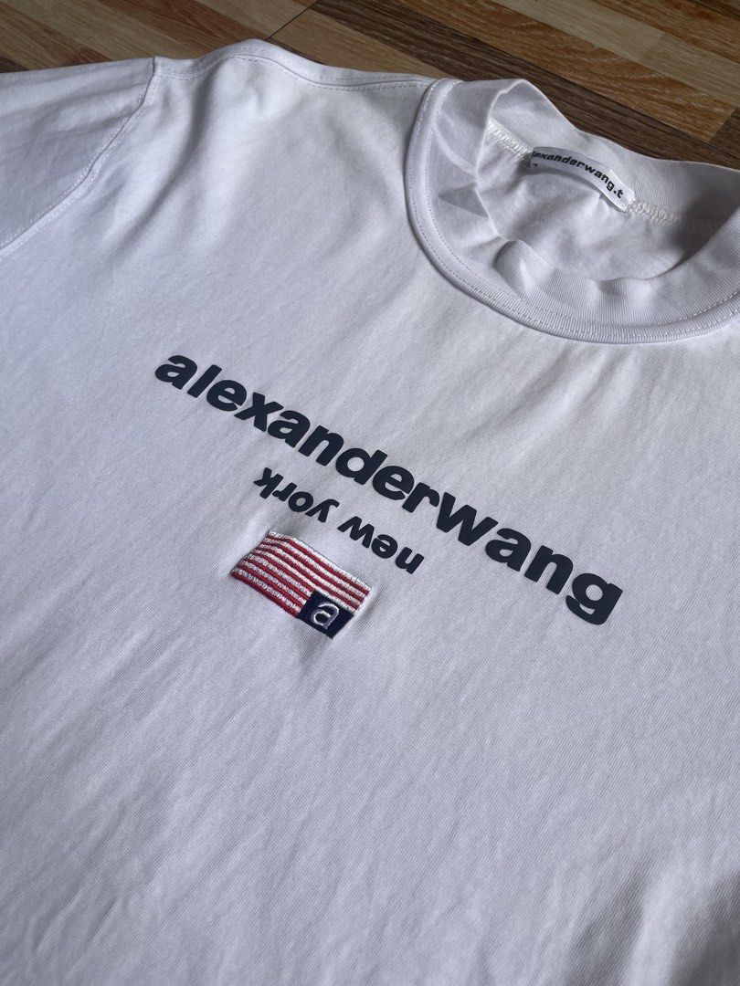 ALEXANDER WANG (Category: Tshirts & Polo Shirts ) located in Norala. Submitted by sammythrift (Listing ID 1467017057, Image 2). Description: EXCELLENT CONDITION 9.8/10 MEDIUM (19x27) NO ISSUE NEED WASH.