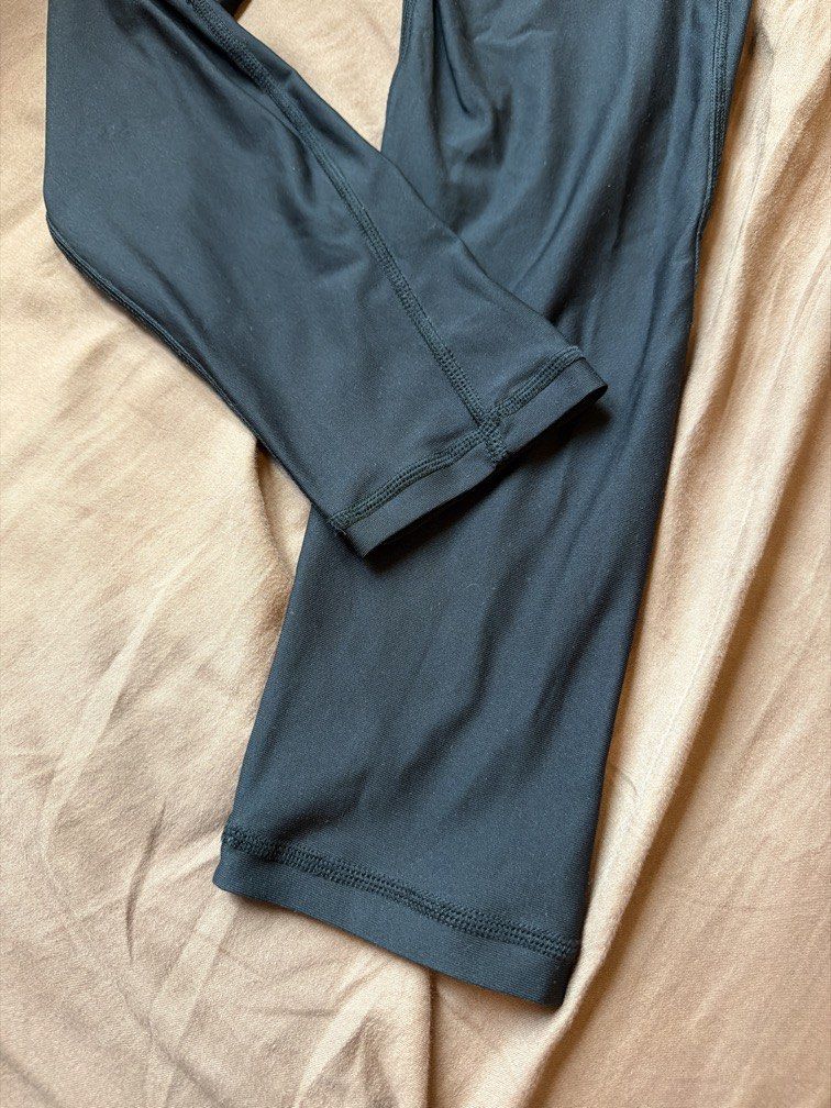All Sweat Black Leggings (Category: Activewear) located in Pasig City. Submitted by thegoodfind.ph (Listing ID 1467044780, Image 2). Description: Barely used Local activewear brand.
