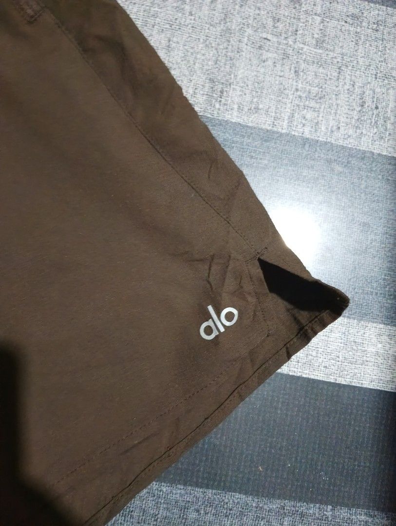 ALO RIPSTOP ON-THE-SET 7" SHORT (Category: Activewear) located in Talisay. Submitted by nooooooooooooooooy (Listing ID 1467107585, Image 2). Description: XL 2 ZIPPER POCKET WAIST 34 TO 37 LENGTH 18 EXCELLENT NO FLAWS, NEED WASH.