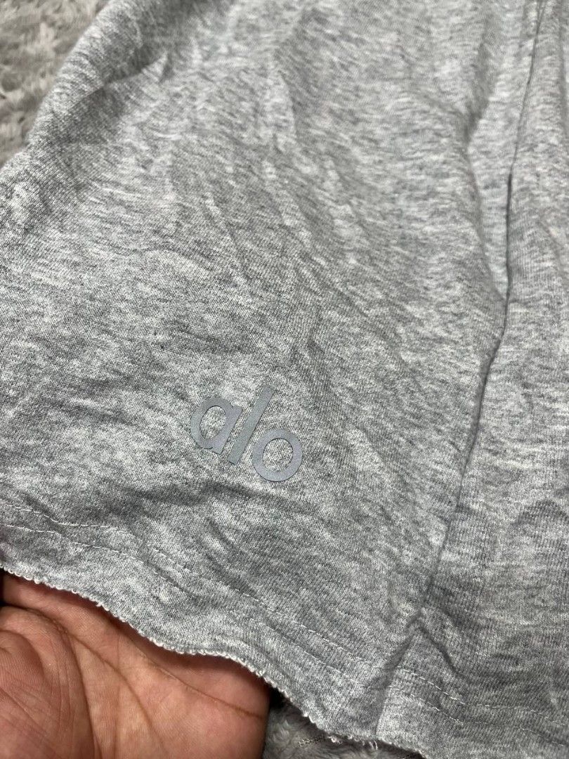 Alo sweatshort (Category: Shorts) located in Cagayan de Oro. Submitted by smoothstyle (Listing ID 1467095999, Image 3). Description: alo sweatshort above the knee Excellent condition 9.8/10 color rate size large waistline: 26-32 length: 15 leg opening: 12.5 no issue.
