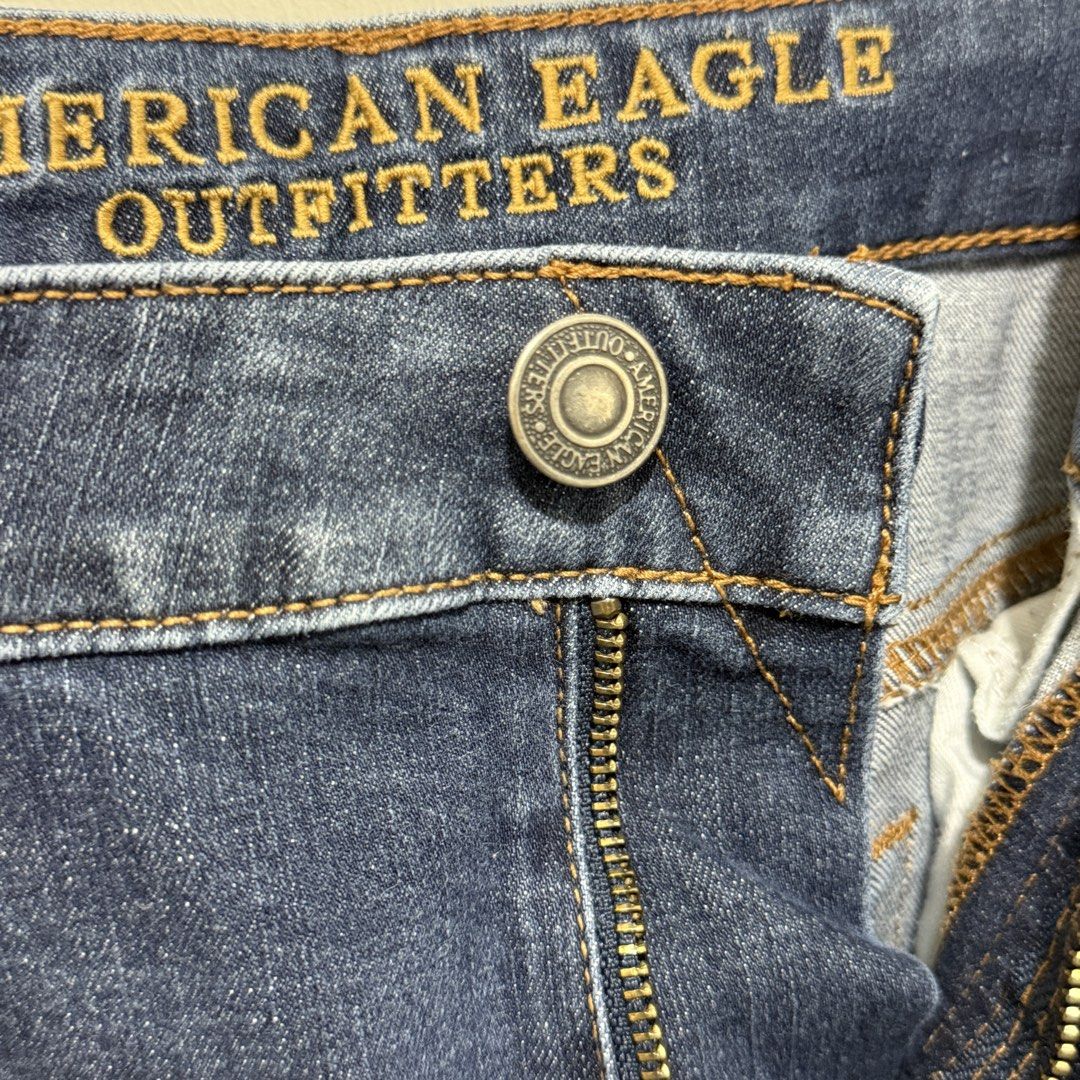 american eagle pants for men (Category: Jeans) located in San Fernando. Submitted by whatlunashops (Listing ID 1467099953, Image 3). Description: size 33 skinny jeans dark blue color.