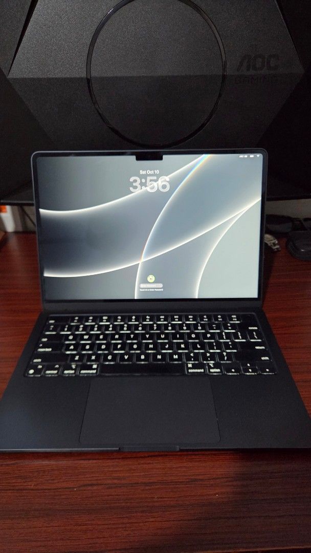 Apple MacBook Air M2 Midnight (Category: Laptops & Notebooks) located in Caloocan City. Submitted by klawdyo14 (Listing ID 1467066956, Image 3). Description: 45,000 darling 👌 Macbook air m2 8/256 Latest OS Tahoe 26.6.2 97% BH 130+CC inclusion Unit, Laptop Sleeves, Original Charger and cord.