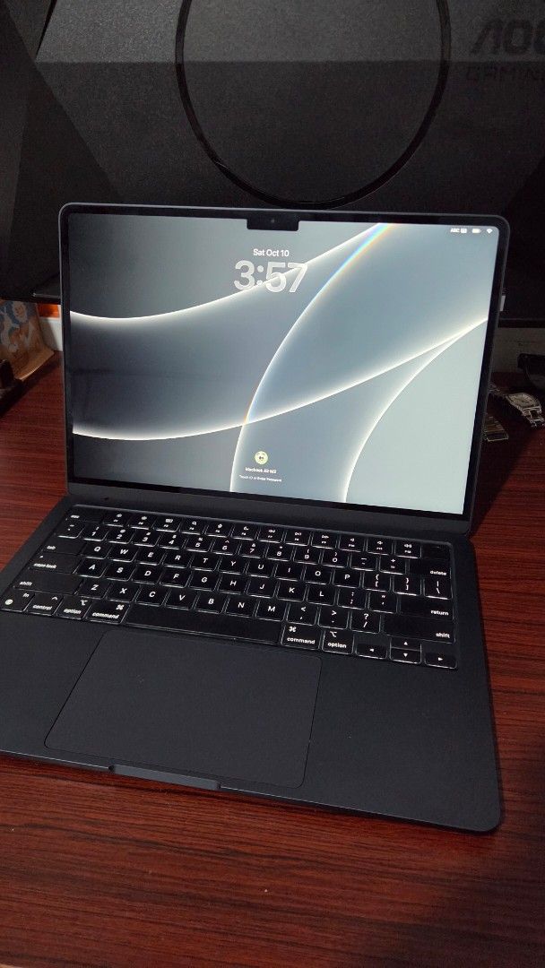 Apple MacBook Air M2 Midnight (Category: Laptops & Notebooks) located in Caloocan City. Submitted by klawdyo14 (Listing ID 1467066956, Image 2). Description: 45,000 darling 👌 Macbook air m2 8/256 Latest OS Tahoe 26.6.2 97% BH 130+CC inclusion Unit, Laptop Sleeves, Original Charger and cord.