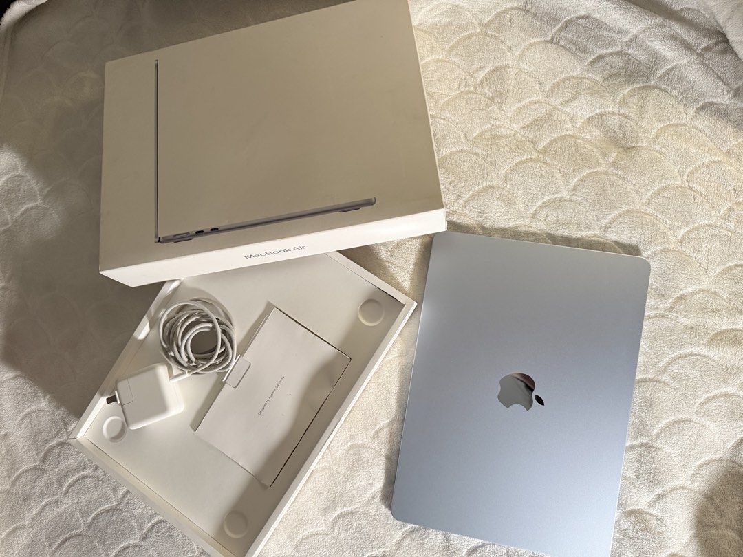 Apple MacBook Air Silver (Category: Laptops & Notebooks) located in Manila. Submitted by ynasora (Listing ID 1467129716, Image 1). Description: FOR SALE: MacBook Air M4 13-inch 💻✨ Lady-owned and well-maintained! 🤍 Specifications: * Model: MacBook Air M4 * Display: 13-inch * Storage: 256GB * Purchased: May 2025 Condition: * No issues whatsoever * No dents * With original box and charger * Mostly used for watching Netflix, so it’s well-maintained