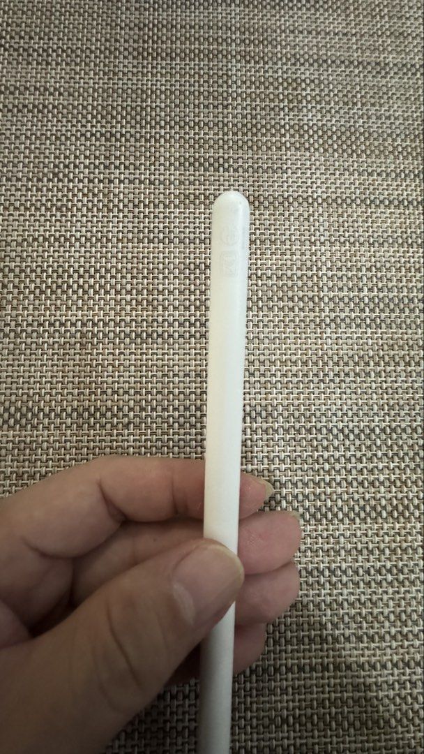 Apple Pencil Pro (Category: Other Mobile & Gadget Accessories) located in Quezon City. Submitted by james.mrco (Listing ID 1467018403, Image 2). Description: FOR SALE ONLY SLIGHTLY USED ORIGINAL APPLE PENCIL PRO, Like New, With Warranty Till Nov 14, 2026 NO BOX, Serial Number posted. Actual Photos posted. 5K is my last price. Compatible to iPad Pro M4-M5, IPad Air 6th, 7th, 8th Gen and iPad mini 7. Check all you want upon meet up, No Scratch and 