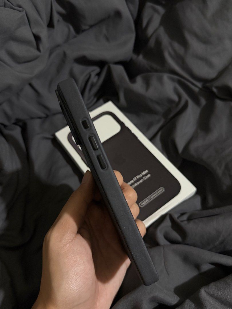 Apple Techwoven Case for iPhone 17 Pro Max (Category: Cases & Sleeves) located in Binan City. Submitted by xxosyua03 (Listing ID 1467104641, Image 3). Description: FOR SALE 🏷️ Apple Techwoven Case for iPhone 17 Pro Max (Black) NO ISSUE ✅ MOP: Gcash/Bank Transfer MOD: Lalamove/J&T.