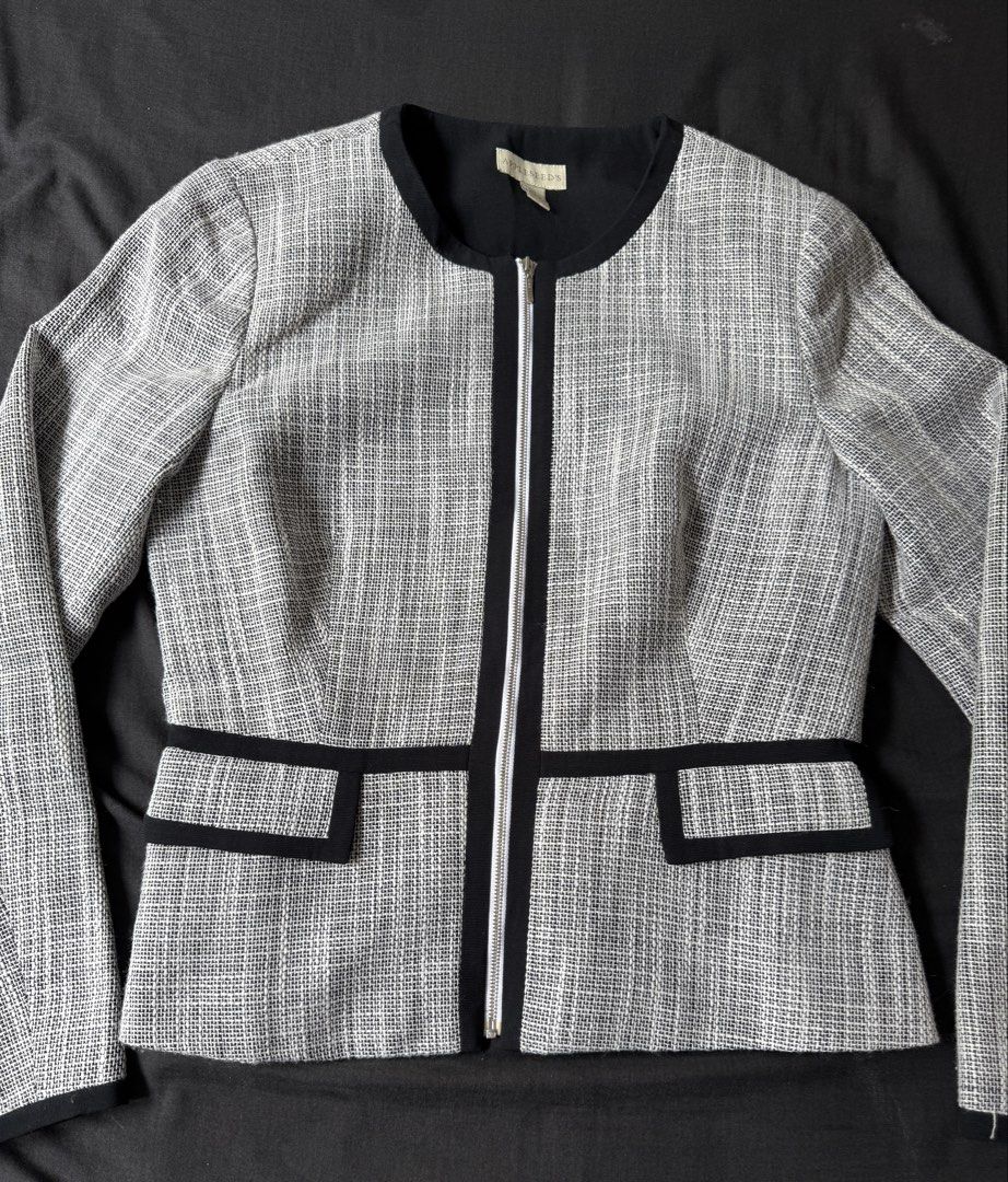 Appleseed's Black and White Tweed Zip Jacket Size 8 (Category: Coats, Jackets and Outerwear) located in Naga. Submitted by futurenostalgia (Listing ID 1467028630, Image 1). Description: Appleseed’s Black and White Tweed Jacket * Brand: Appleseed’s * Color: Black and White * Style: Cropped Tweed Jacket * Closure: Full-Zip * Length: 22 inches * Width: 17 inches * Size on Tag: 8 Classic design with black trim and silver zipper. Perfect for formal oc