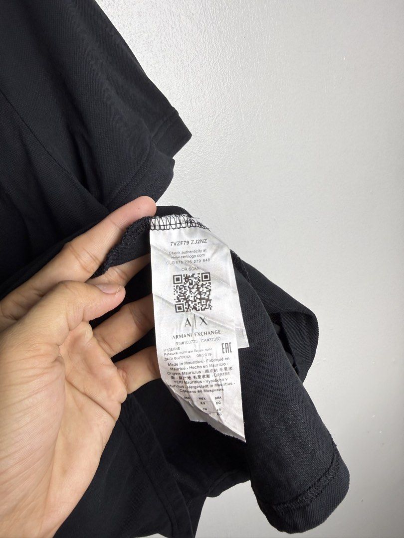 Armani exchange black polo shirt (Category: Tshirts & Polo Shirts ) located in Daraga. Submitted by mirandillaadrian (Listing ID 1467117910, Image 3). Description: Authentic Issur last pic di masyado visible 21x29 Itim pa.
