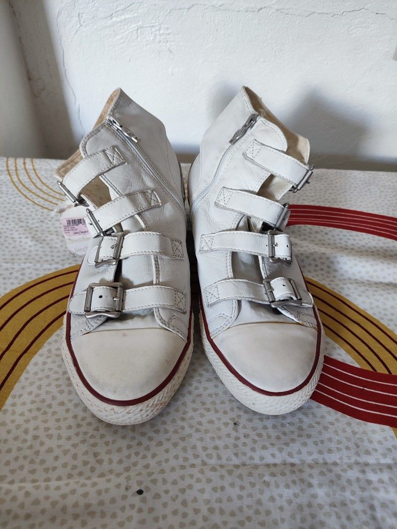 Ash Limited Multi Buckle, Ankle Zipped Leather Sneakers (Category: Sneakers) located in Manila. Submitted by gianmartinez.1e1ac0 (Listing ID 1467027175, Image 1). Description: ₱1.4k + Sf Men's/Women's Wear size 41 Great Condition Flaws: Stains.