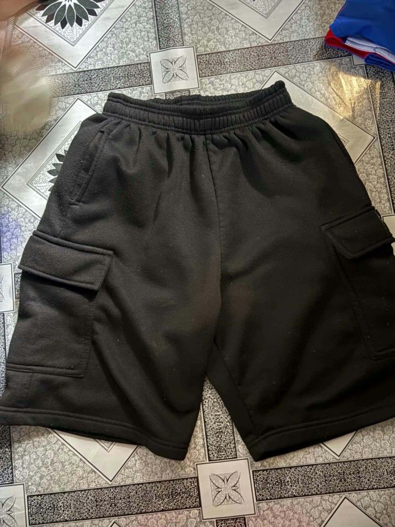 Asianthugsclothingstore (Category: Clothes Drying Rack) located in Manila. Submitted by asian_thug_ (Listing ID 1467141463, Image 3). Description: may onting himulmol lang yan lang yung issue.