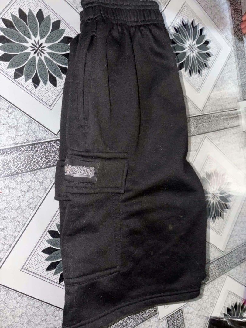 Asianthugsclothingstore (Category: Clothes Drying Rack) located in Manila. Submitted by asian_thug_ (Listing ID 1467141463, Image 1). Description: may onting himulmol lang yan lang yung issue.