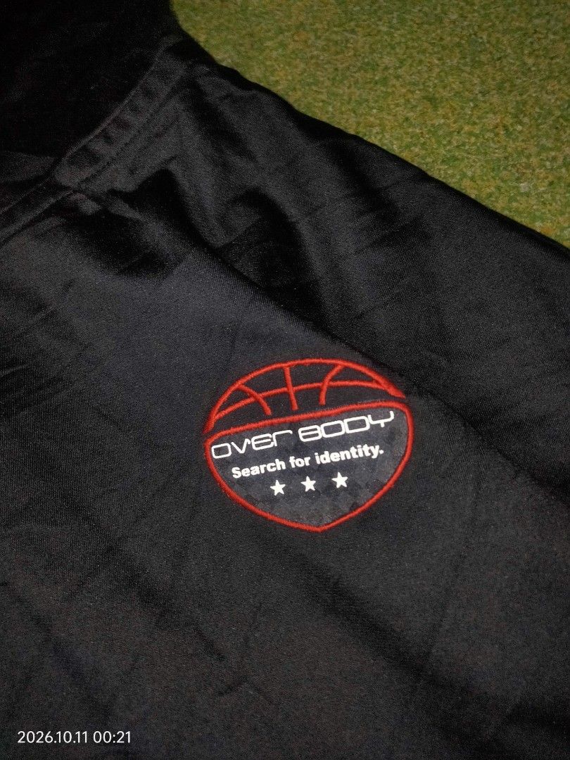 Asics Zip-Up Hoodie Jacket (Category: Coats, Jackets and Outerwear) located in Caloocan City. Submitted by haruconcep52476 (Listing ID 1467149715, Image 3). Description: Asics Zip-Up Hoodie Jacket Dimensions W24×L29 Good condition Color rate 9 Need wash.
