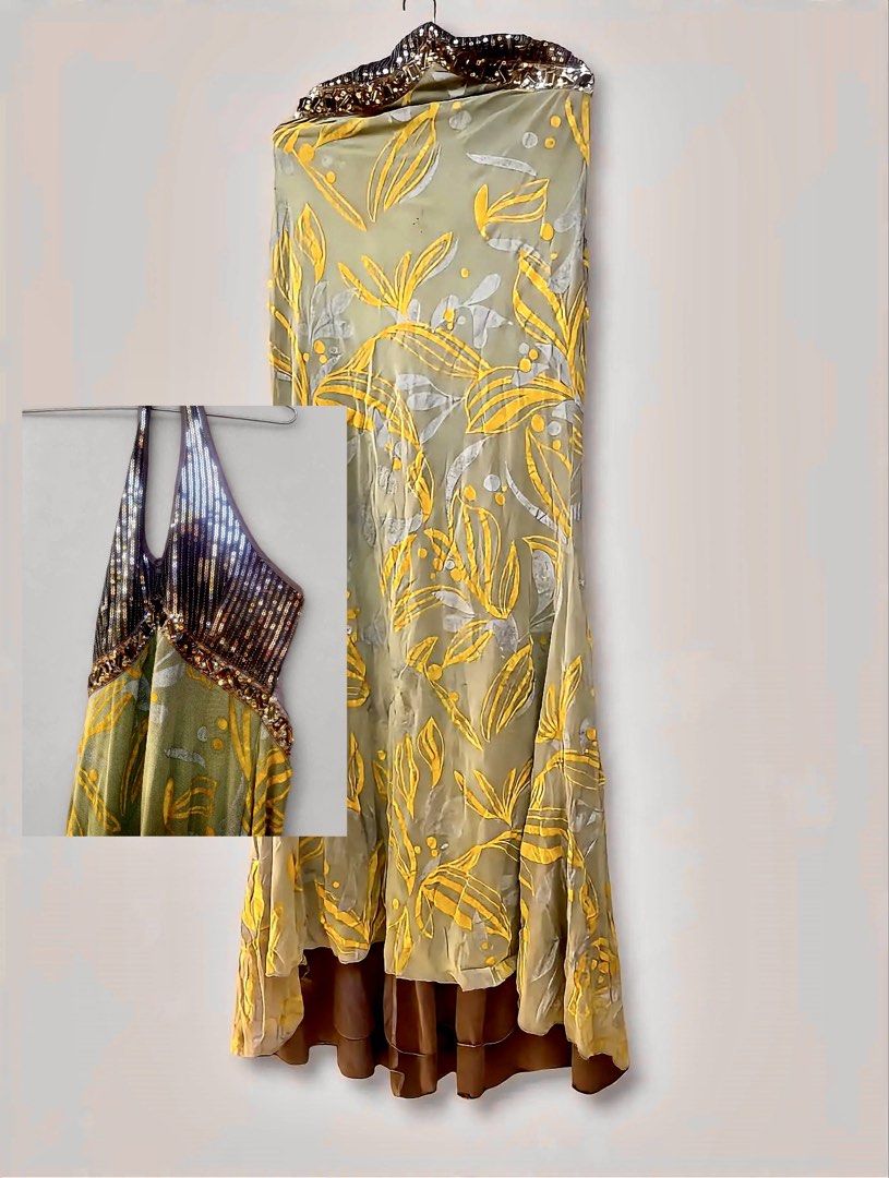 Assorted Imported Gowns (Category: Announcements) located in Caloocan City. Submitted by hardestea2026 (Listing ID 1467021524, Image 3). Description: Full beaded gowns from uae 2k for 3 gowns free shipping.